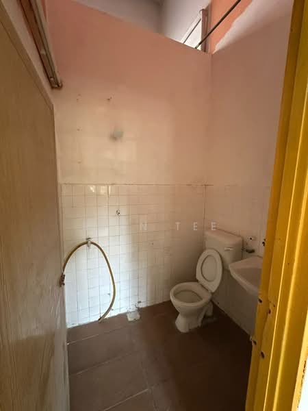 Rumah Teres 1 Tingkat untuk Disewa di Taman Sentosa (Klang) - Ryan Tee - Bathroom - PropertyGuru.com.my