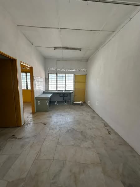 Rumah Teres 1 Tingkat untuk Disewa di Taman Sentosa (Klang) - Ryan Tee - Kitchen - PropertyGuru.com.my