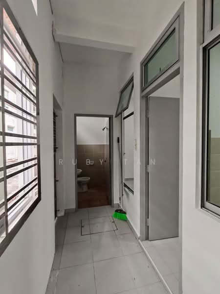 2.5-storey Terraced House for Rent in Taman Pulai Mutiara (Iskandar Puteri (Nusajaya)) - Ruby Tan - Corridor - PropertyGuru.com.my