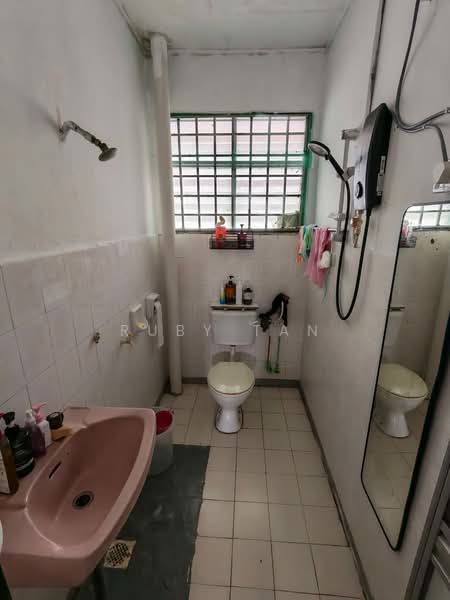Rumah Teres 2 Tingkat untuk Dijual di Kulai (Johor) - Ruby Tan - Bathroom - PropertyGuru.com.my