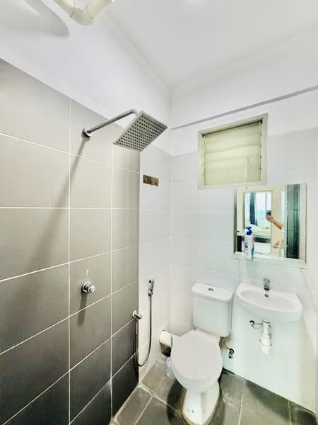 Pangsapuri untuk Dijual di The Rise Collection 2 - KV LOO - Bathroom - PropertyGuru.com.my