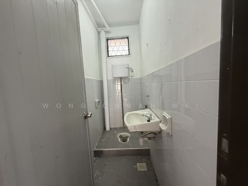 Rumah Berkembar untuk Dijual di Taman Bukit Kempas (Tampoi) - Wong Chuan Wei - PropertyGuru.com.my