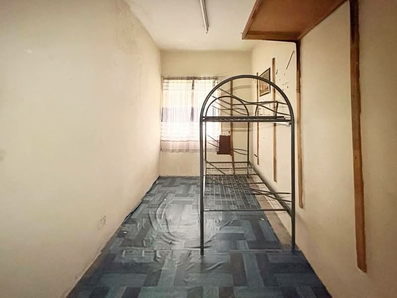 2-storey Terraced House for Sale in Taman TTDI Jaya (Shah Alam) - Azli Ibrahim - Bedroom - PropertyGuru.com.my