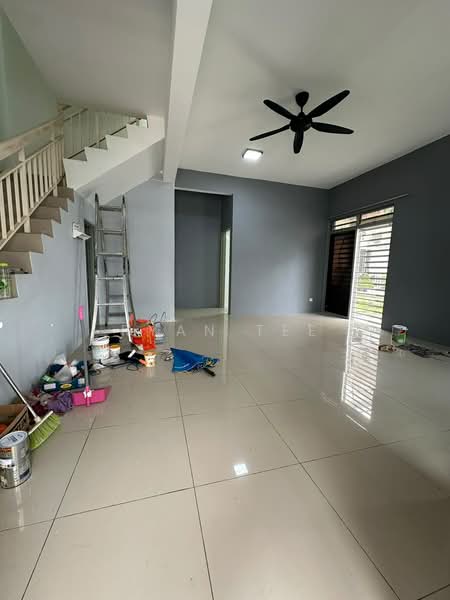 Semi-Detached House for Rent in Bandar Saujana Putra (Tanjong Duabelas) - Ryan Tee - Living Room - PropertyGuru.com.my
