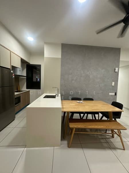 Servis Apartment untuk Disewa di Millerz Square Serviced Residence - Charlotte Tee - Kitchen - PropertyGuru.com.my