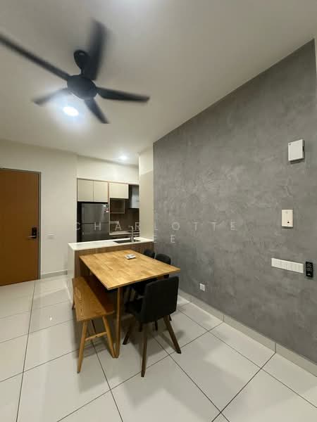 Servis Apartment untuk Disewa di Millerz Square Serviced Residence - Charlotte Tee - Kitchen - PropertyGuru.com.my
