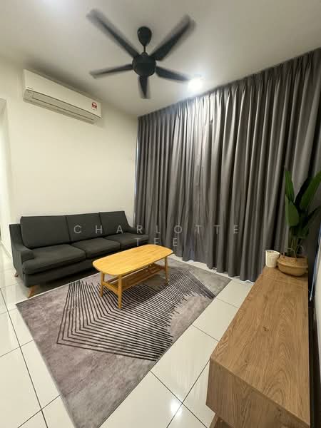 Servis Apartment untuk Disewa di Millerz Square Serviced Residence - Charlotte Tee - Living Room - PropertyGuru.com.my