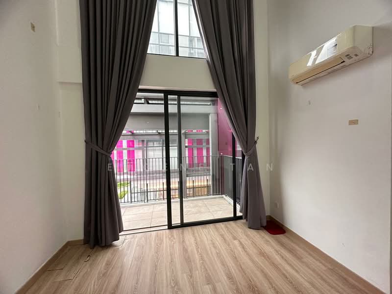 Servis Apartment untuk Disewa di Emporis - Eugene Tan - Balcony - PropertyGuru.com.my