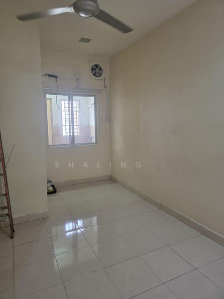 2.5-storey Terraced House for Sale in Taman Bukit Serdang (Seri Kembangan) - Shaling . - PropertyGuru.com.my