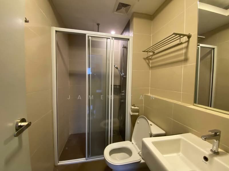 Servis Apartment untuk Disewa di Glomac Centro Service Apartment - James Tan - Bathroom - PropertyGuru.com.my
