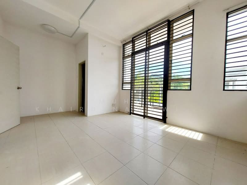 Cluster House for Sale in Bandar Saujana Putra (Tanjong Duabelas) - Muhd Khairulnawawi Kamaruddin - Interior - PropertyGuru.com.my