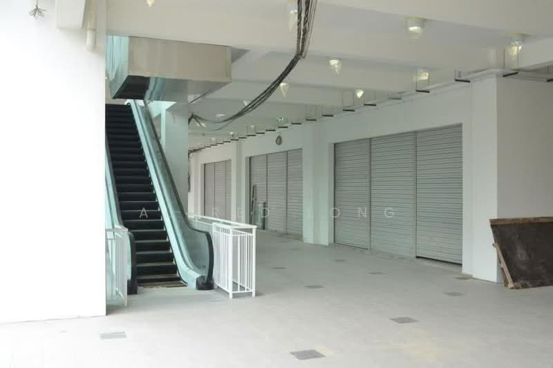 Shop for Sale in Kampung Kebun Bunga (Shah Alam) - Alfred Long - Corridor - PropertyGuru.com.my