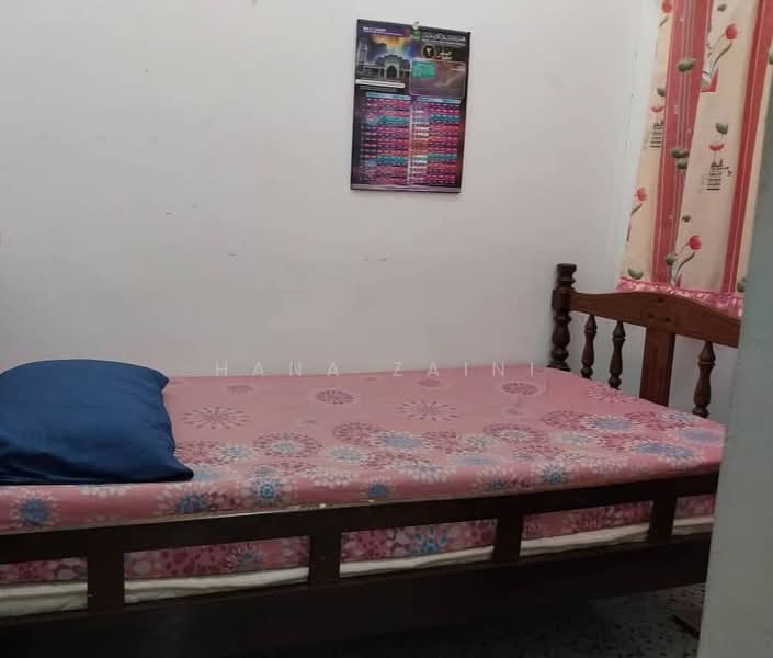 Rumah Teres 1 Tingkat untuk Dijual di Si Rusa (Negeri Sembilan) - Hana Zaini - Bedroom - PropertyGuru.com.my