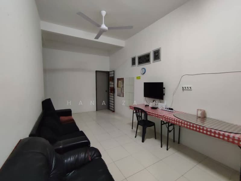 Rumah Teres 1 Tingkat untuk Dijual di Si Rusa (Negeri Sembilan) - Hana Zaini - Living Room - PropertyGuru.com.my