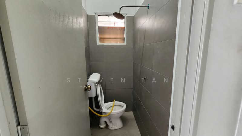 Rumah Teres 1 Tingkat untuk Dijual di Seksyen 2, Taman Kinrara (Puchong) - Steven Tan - Bathroom - PropertyGuru.com.my