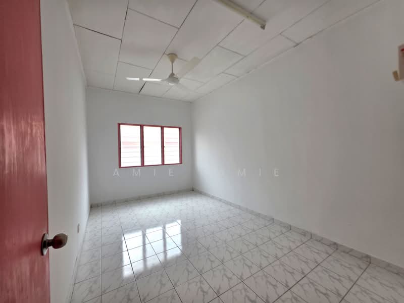 2-storey Terraced House for Sale in Taman Kajang Mewah (Kajang) - Amie Famie - Interior - PropertyGuru.com.my