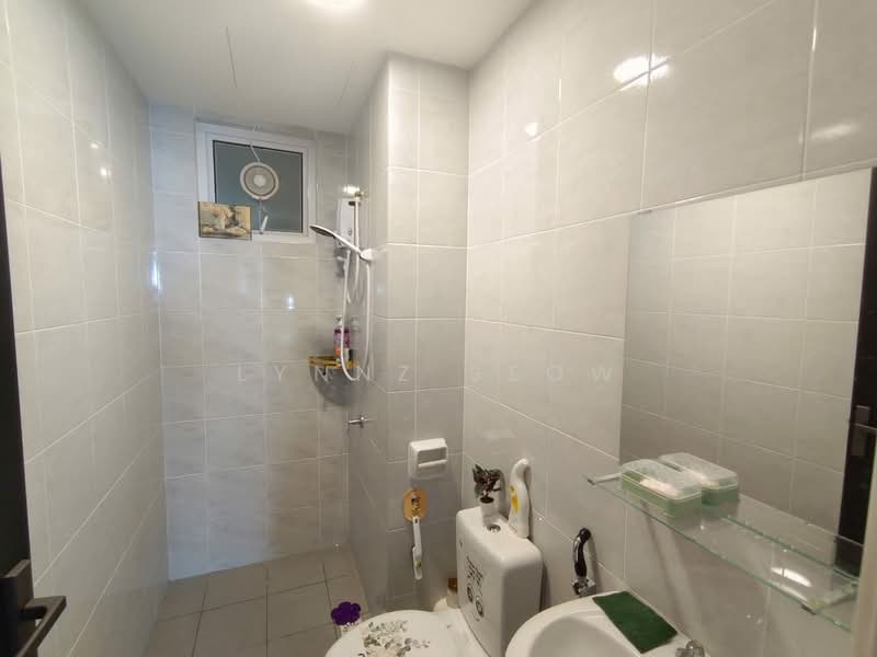 Kondominium untuk Disewa di i-Santorini - Lynnz Seow - Bathroom - PropertyGuru.com.my