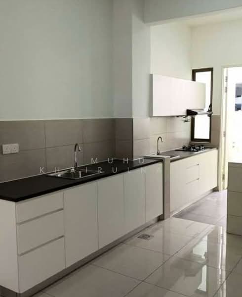 Rumah Teres 3 Tingkat untuk Dijual di Cyberjaya (Selangor) - Muhd Khairulnawawi Kamaruddin - Kitchen - PropertyGuru.com.my