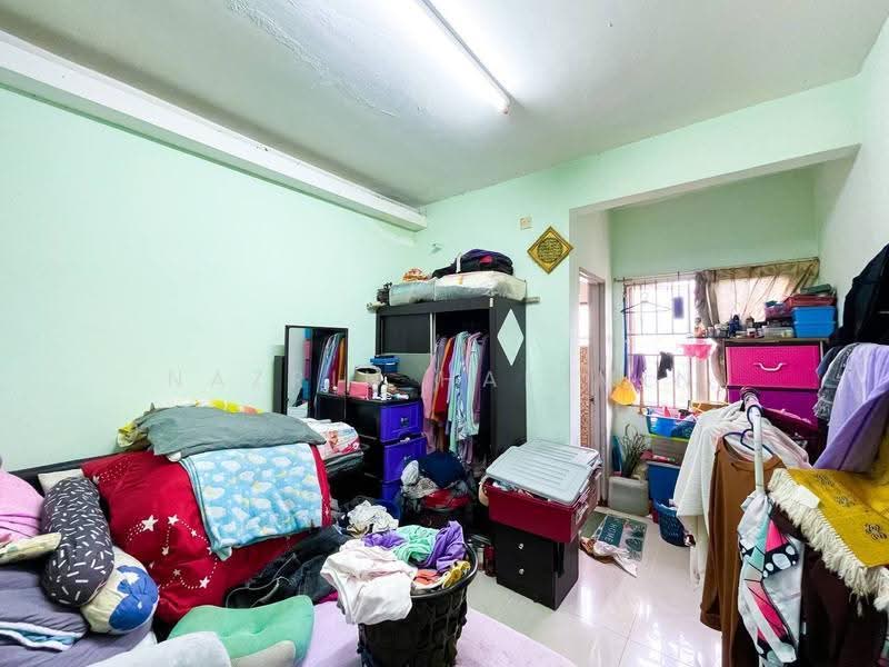 Apartment for Sale at Lumayan Apartment (Bdr Tasik Permaisuri) - Nazrin Hakimin - Bedroom - PropertyGuru.com.my