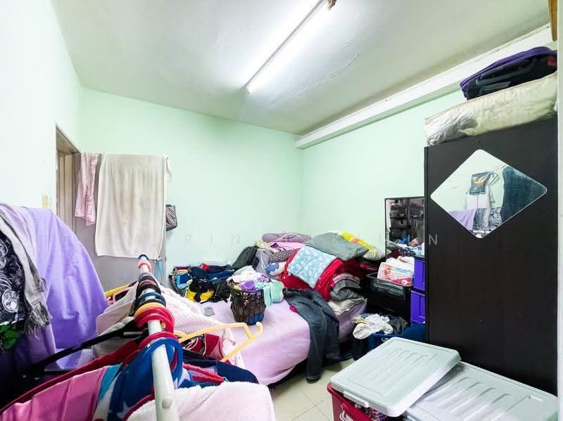 Apartment for Sale at Lumayan Apartment (Bdr Tasik Permaisuri) - Nazrin Hakimin - Bedroom - PropertyGuru.com.my