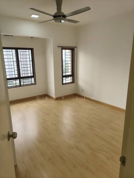 Service Residence for Sale at Serviced Residence @ Pelangi Damansara Sentral - Gary Lim - Bedroom - PropertyGuru.com.my