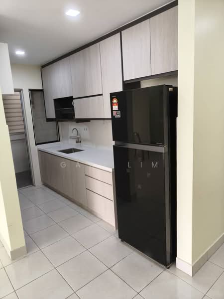 Service Residence for Sale at Serviced Residence @ Pelangi Damansara Sentral - Gary Lim - Kitchen - PropertyGuru.com.my