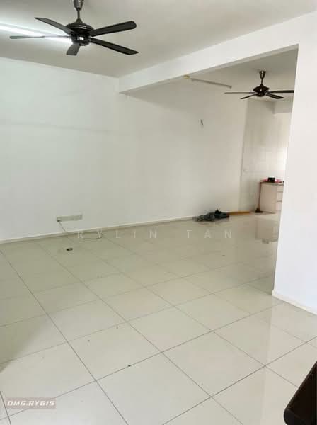 2-storey Terraced House for Sale in Ambang Botanic (Klang) - Rylin Tan - Living Room - PropertyGuru.com.my