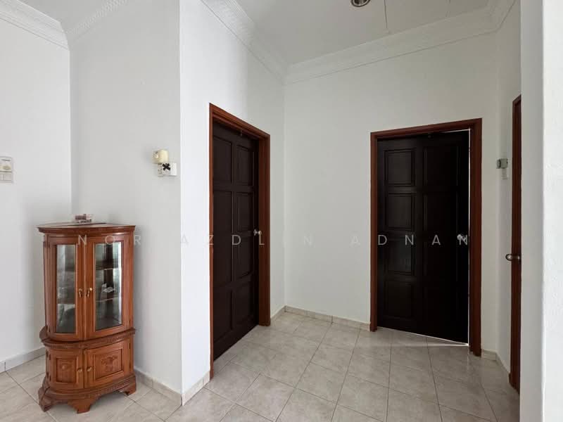 Semi-Detached House for Sale in Bandar Seri Putra (Bangi) - Nor Azdlin Adnan - PropertyGuru.com.my