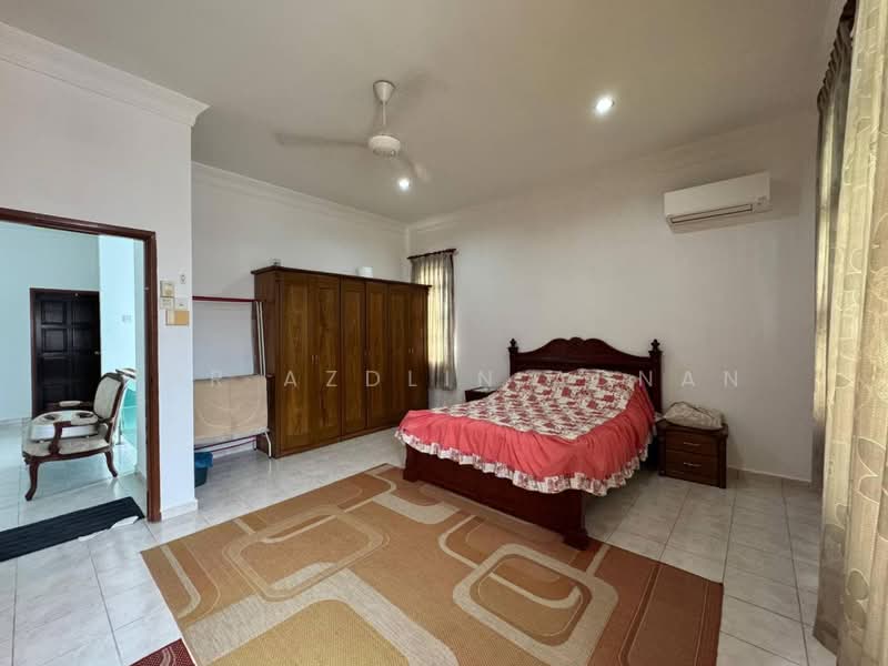 Semi-Detached House for Sale in Bandar Seri Putra (Bangi) - Nor Azdlin Adnan - PropertyGuru.com.my