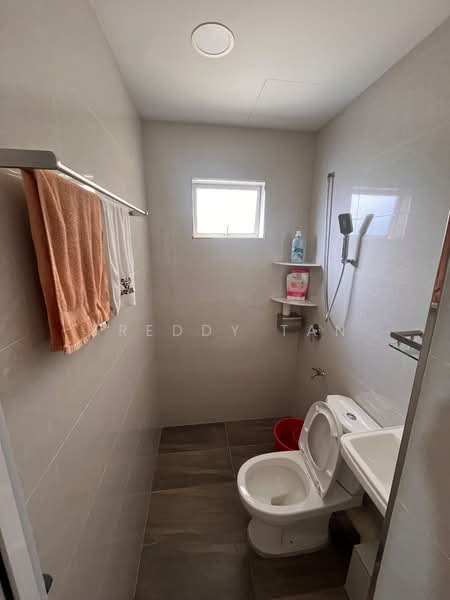 Pangsapuri untuk Dijual di Sri Kristal - Freddy Tan - Bathroom - PropertyGuru.com.my