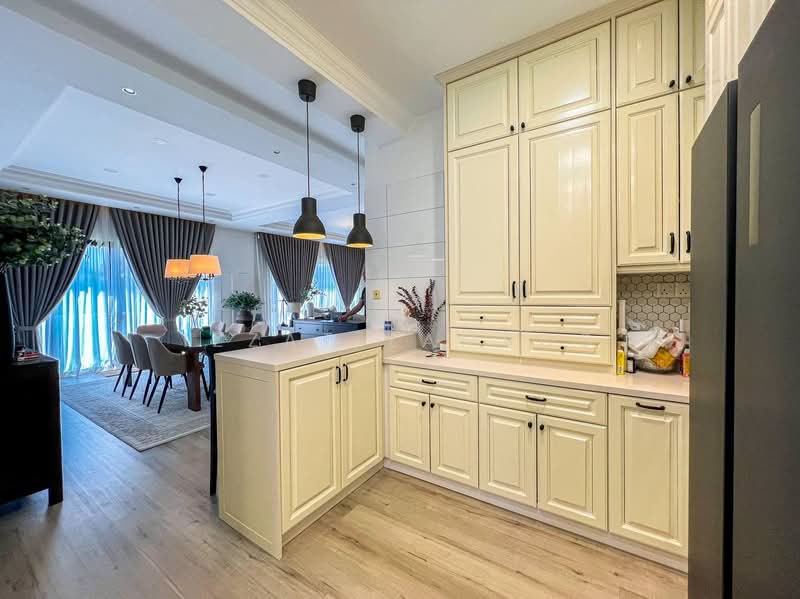 Semi-Detached House for Sale in Kota Kemuning (Shah Alam) - Izzat Zamros - PropertyGuru.com.my