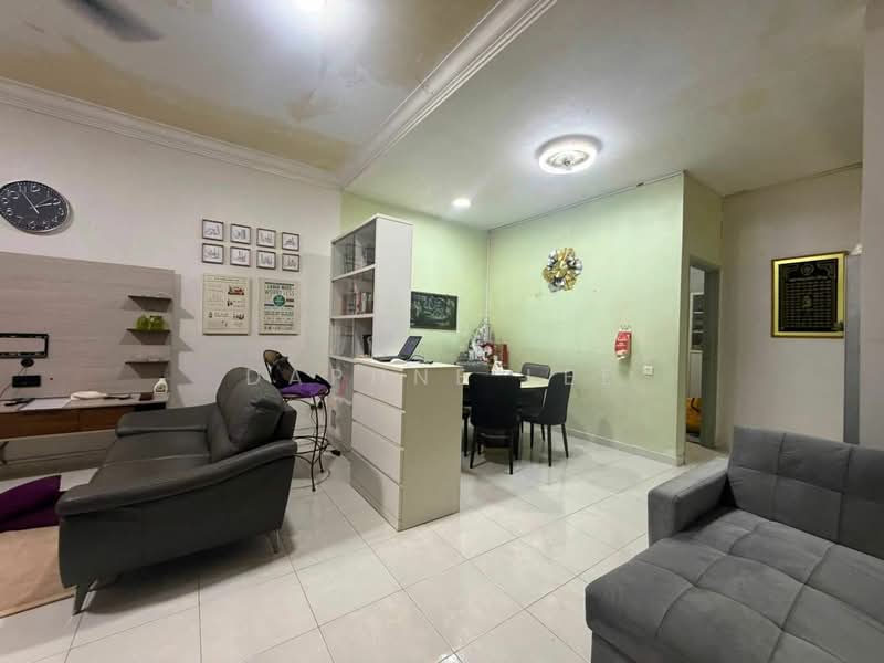 2-storey Terraced House for Sale in Setia Tropika (Johor Bahru) - Daphne Lee - Living Room - PropertyGuru.com.my