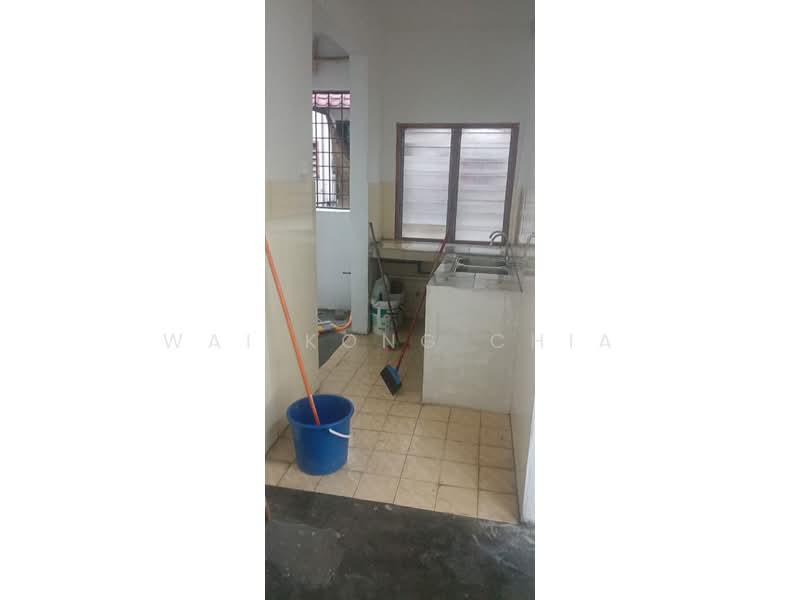 Pangsapuri untuk Disewa di Pangsapuri Mawar Jaya - Wai Kong Chia - Kitchen - PropertyGuru.com.my