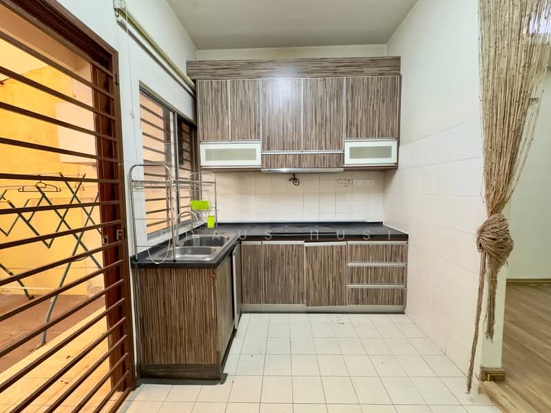 Rumah Teres 2 Tingkat untuk Dijual di Subang Jaya (Selangor) - Firdaus Husin - Kitchen - PropertyGuru.com.my
