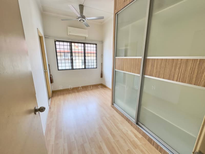 Rumah Teres 2 Tingkat untuk Dijual di Subang Jaya (Selangor) - Firdaus Husin - Bedroom - PropertyGuru.com.my