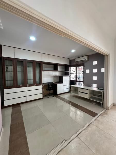 Rumah Teres 2 Tingkat untuk Dijual di Putra Heights (Subang Jaya) - Veron Leong - Study - PropertyGuru.com.my
