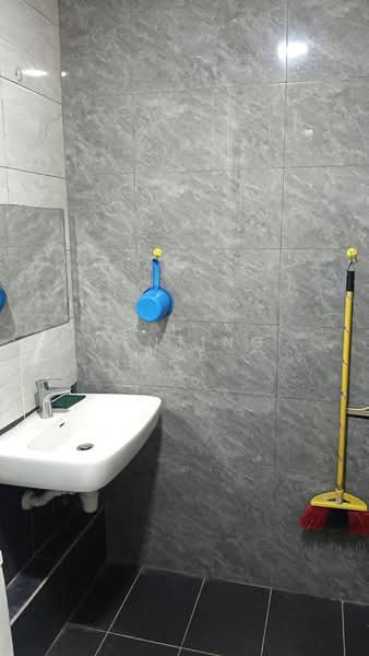 Servis Apartment untuk Disewa di Wave @ Marina Cove - Wenting Lee - Bathroom - PropertyGuru.com.my