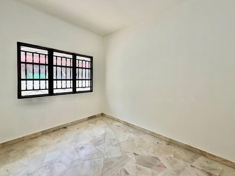 2-storey Terraced House for Sale in Pjs 5 (Petaling Jaya) - Nor Azdlin Adnan - PropertyGuru.com.my