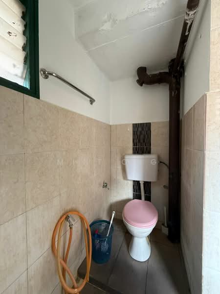 Flat for Sale at Pangsapuri Sri Perak - Mint Ong - Bathroom - PropertyGuru.com.my