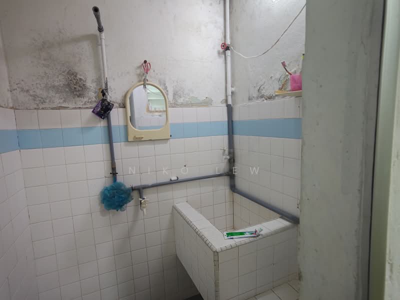 Other Property for Rent in Taman Abad (Johor Bahru) - Niko Lew - Bathroom - PropertyGuru.com.my