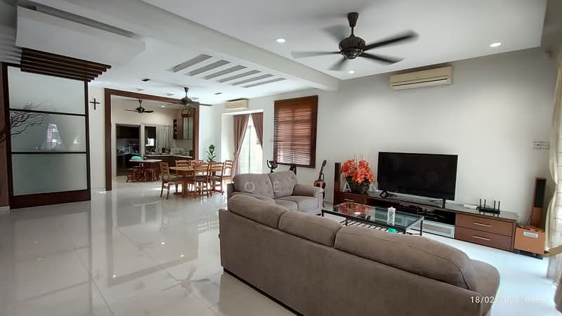 Rumah Teres 2 Tingkat untuk Dijual di Kota Kemuning (Shah Alam) - Chloe Tan - Living Room - PropertyGuru.com.my