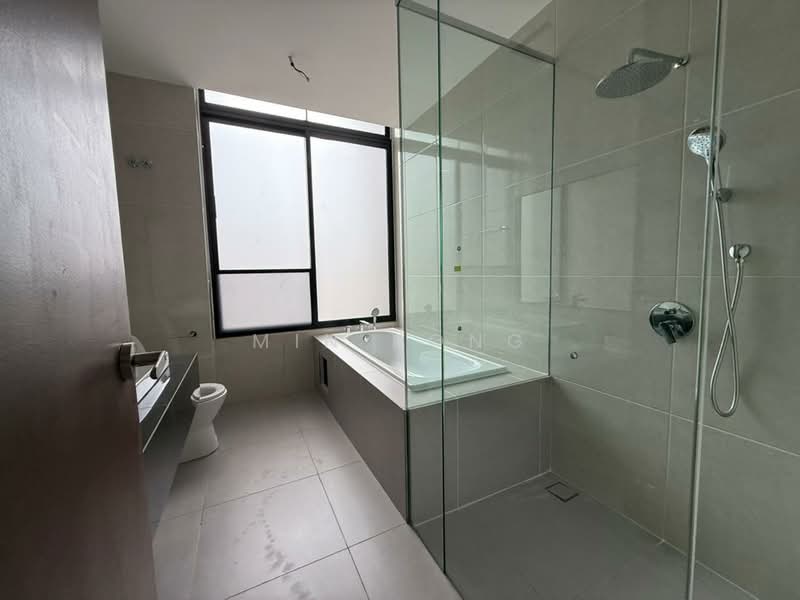Rumah Teres 2 Tingkat untuk Dijual di Johor Bahru (Johor) - Min Kong - Bathroom - PropertyGuru.com.my