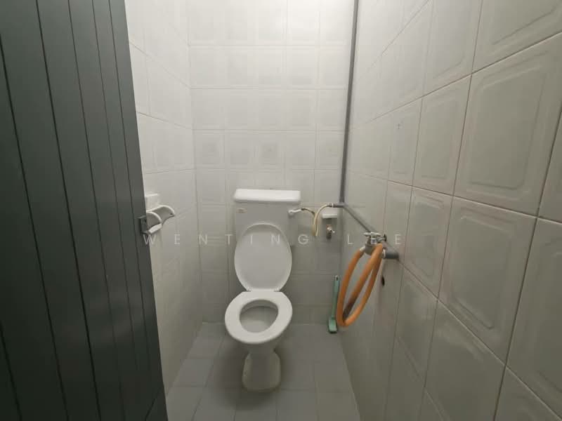 Rumah Teres 1 Tingkat untuk Dijual di Taman Ungku Tun Aminah (Skudai) - Wenting Lee - Bathroom - PropertyGuru.com.my