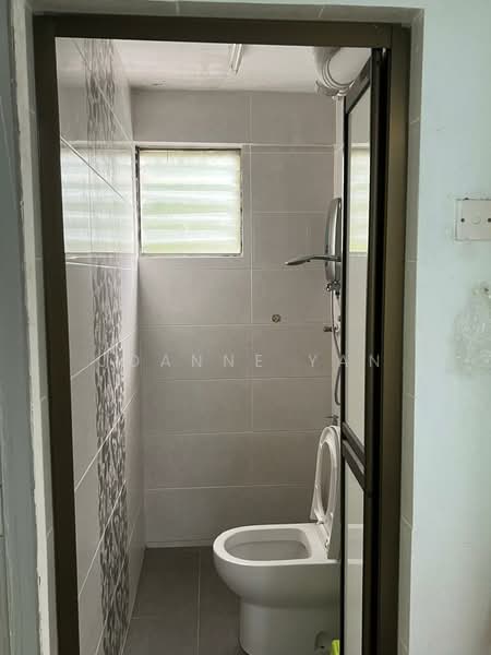 Rumah Flat untuk Disewa di Desa Petaling Flat - Joanne Yan - Bathroom - PropertyGuru.com.my