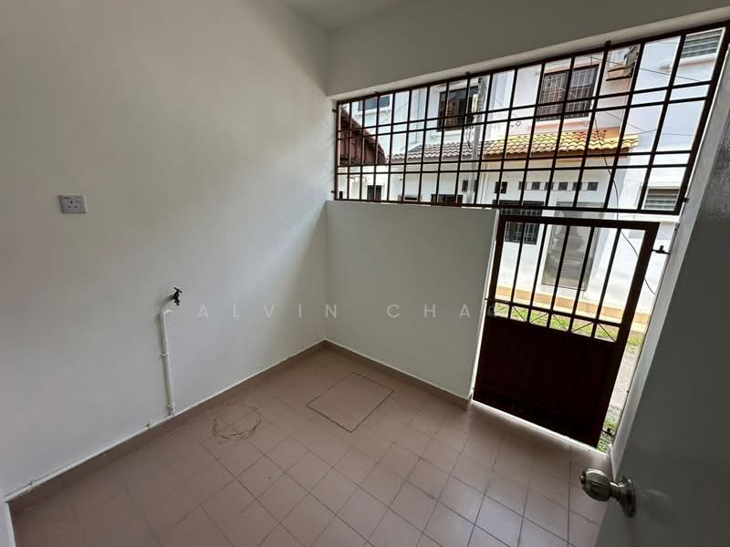 Rumah Teres 2 Tingkat untuk Disewa di Bandar Baru Permas Jaya (Permas Jaya) - Alvin Cham - Exterior - PropertyGuru.com.my