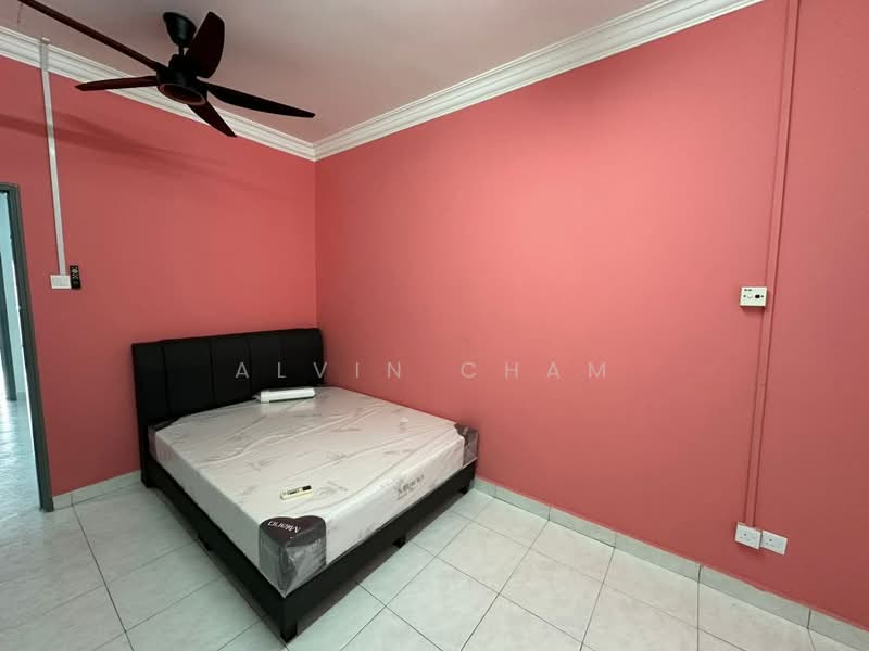 Rumah Teres 2 Tingkat untuk Disewa di Bandar Baru Permas Jaya (Permas Jaya) - Alvin Cham - Bedroom - PropertyGuru.com.my