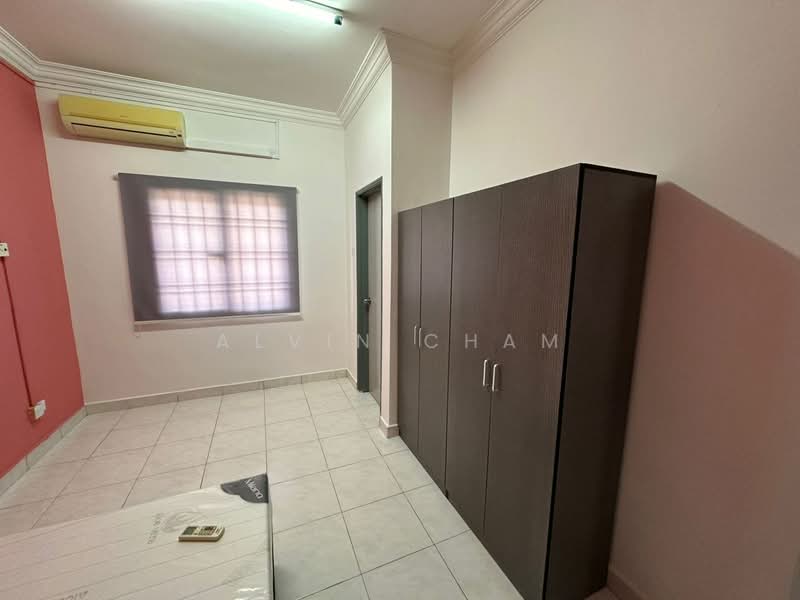 Rumah Teres 2 Tingkat untuk Disewa di Bandar Baru Permas Jaya (Permas Jaya) - Alvin Cham - Bedroom - PropertyGuru.com.my