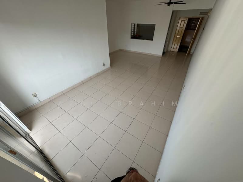 Pangsapuri untuk Dijual di Melur Apartment - Azli Ibrahim - Living Room - PropertyGuru.com.my