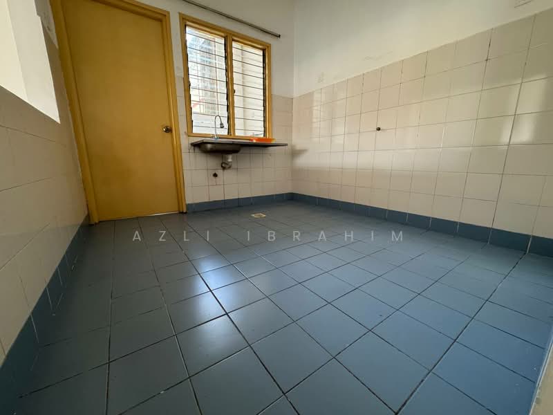 Pangsapuri untuk Dijual di Melur Apartment - Azli Ibrahim - Kitchen - PropertyGuru.com.my