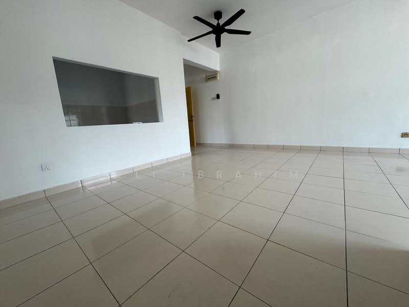 Pangsapuri untuk Dijual di Melur Apartment - Azli Ibrahim - Living Room - PropertyGuru.com.my